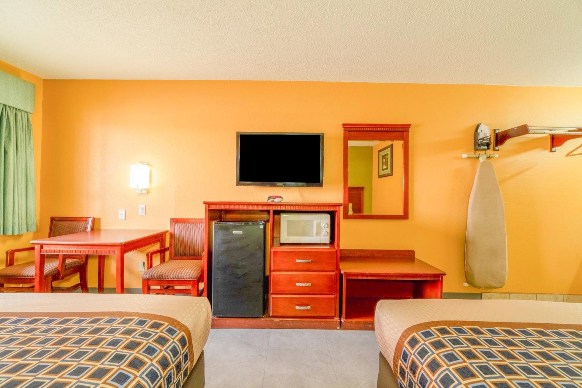 Crown By Oyo Denver Tx Motel Denver City