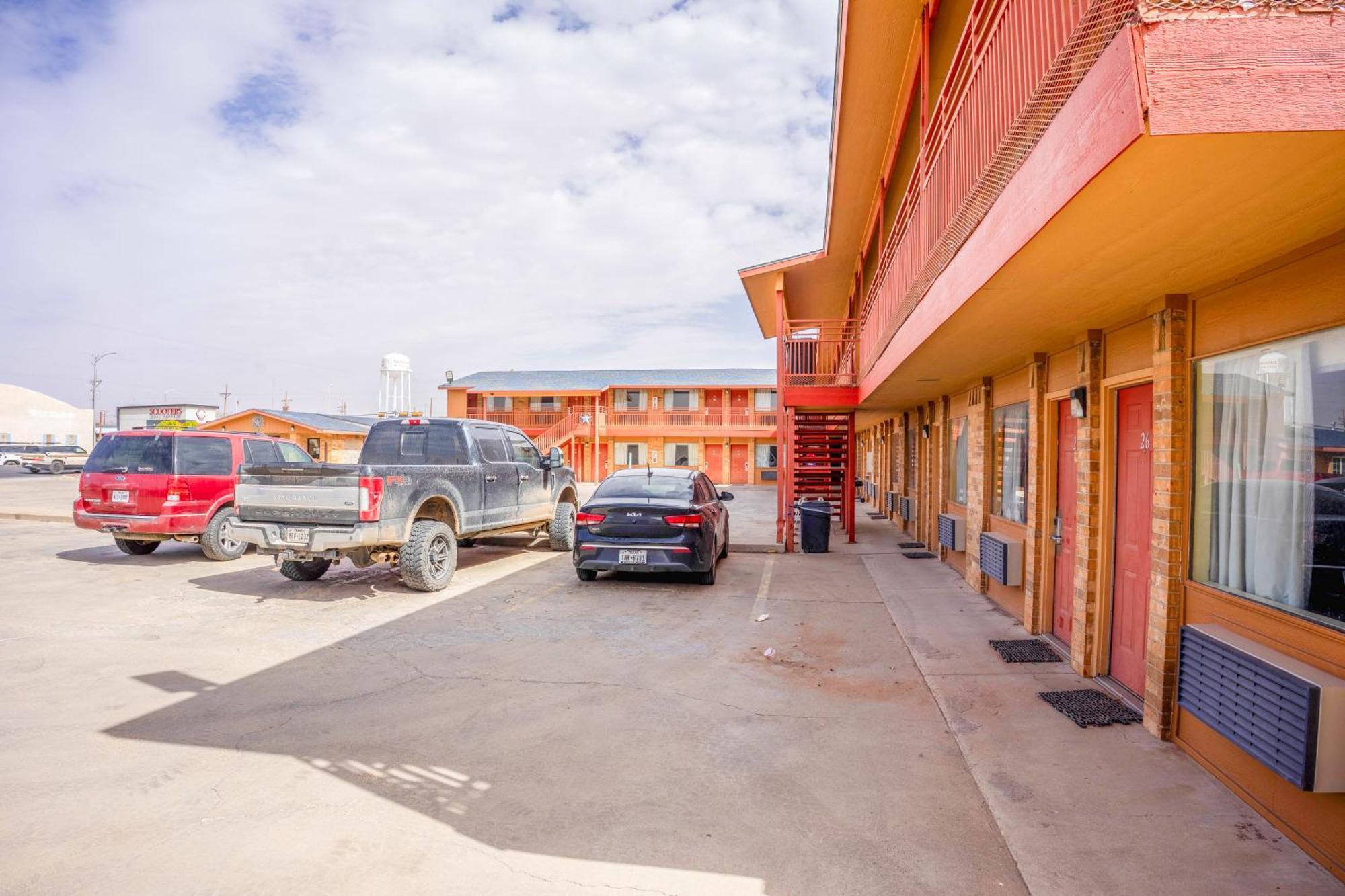 Crown By Oyo Denver Tx Motel Denver City