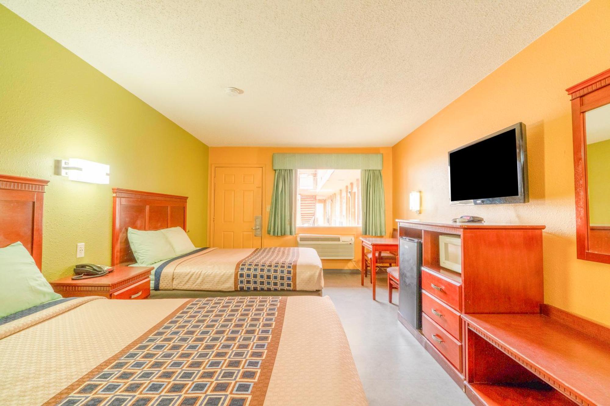 Crown By Oyo Denver Tx Motel 2*